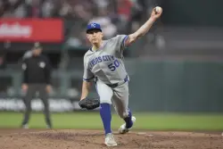 Kris Bubic loses no-hit bid for Royals on official scoring change