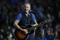 Bruce Springsteen’s European tour comes with a warning about the battle for America’s soul